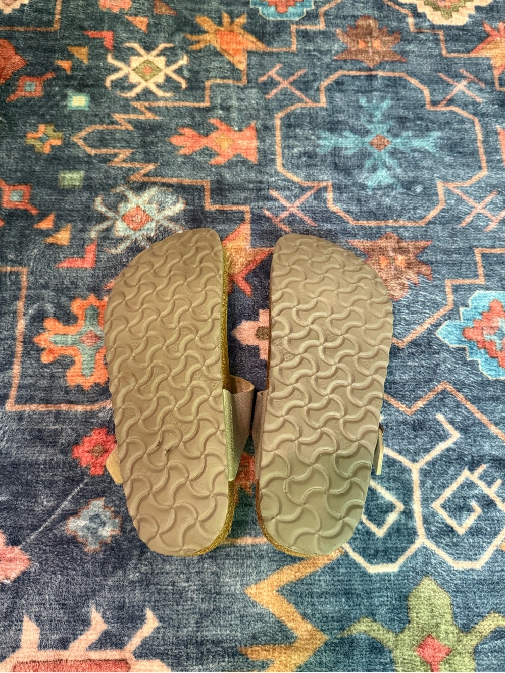 Birkenstock Gizah Textured Sandals Size 39 Rose Gold Hardware - Picture 3 of 4
